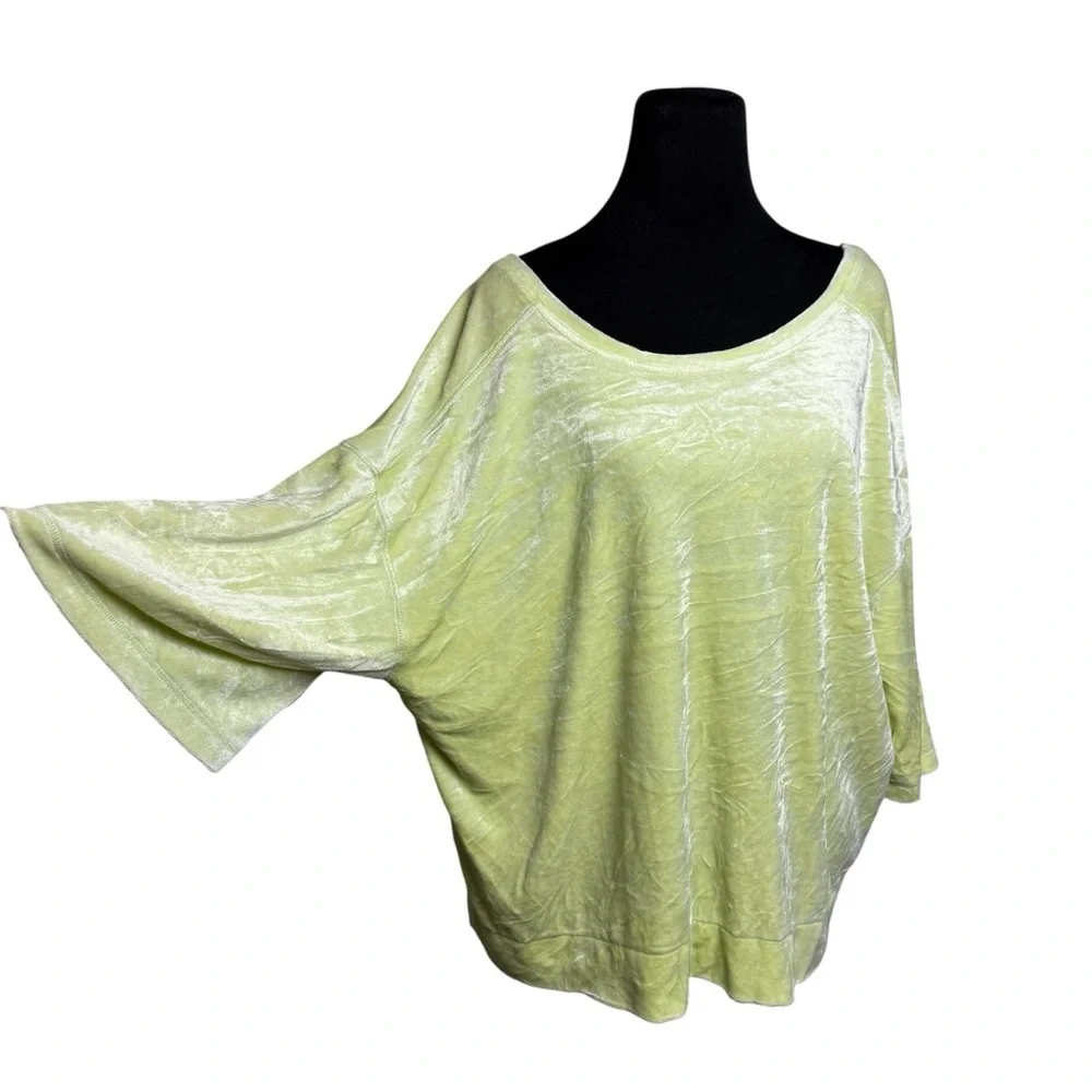 Free People Valerie Velvet Top Tee Blouse Women L Soft Yellow Boho Beach Travel - Picture 3 of 9